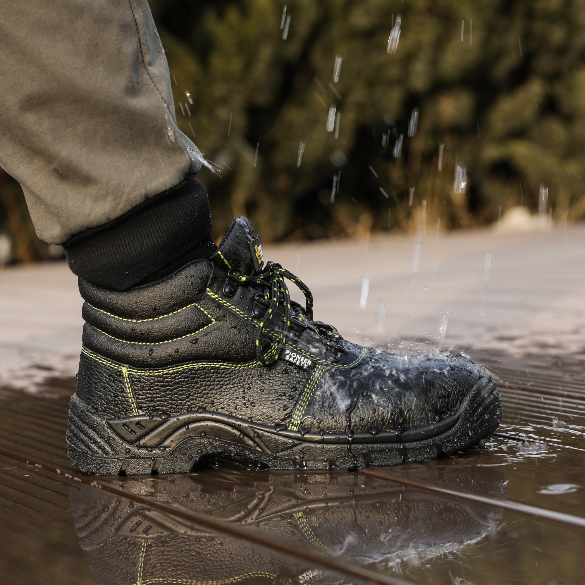 Pioneer hot sale safety boots